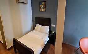 Hotel O Crossroads Hotel