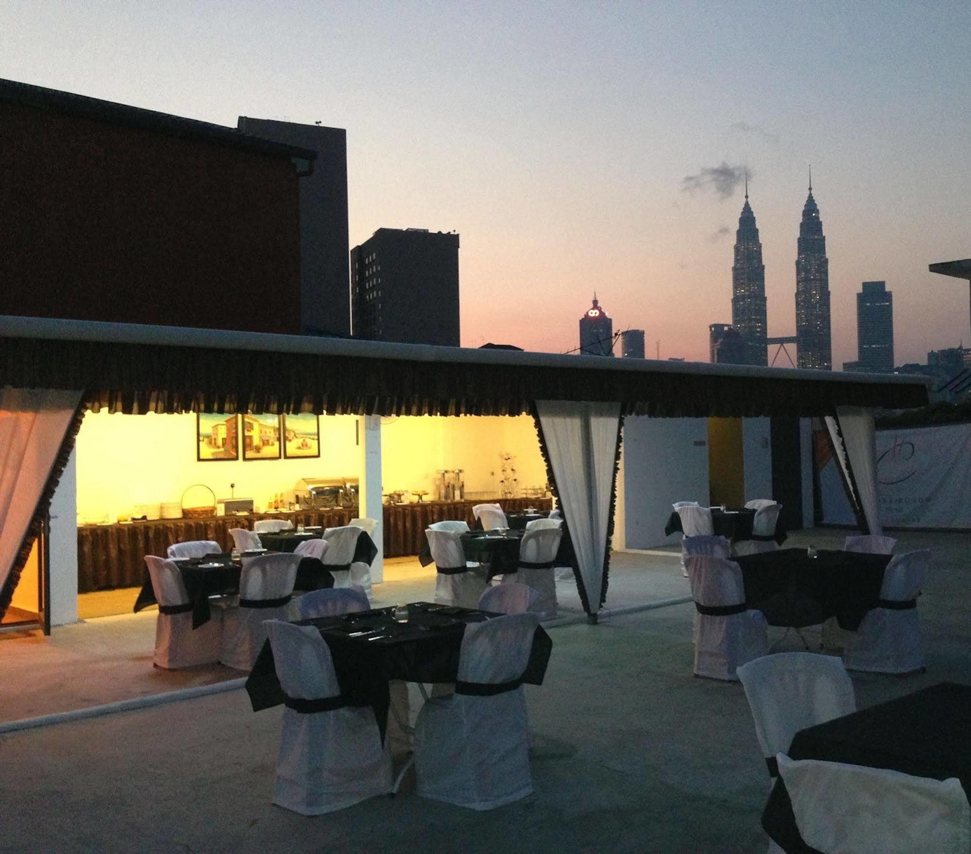 Hotel O Crossroads Hotel Kuala Lumpur Exterior foto